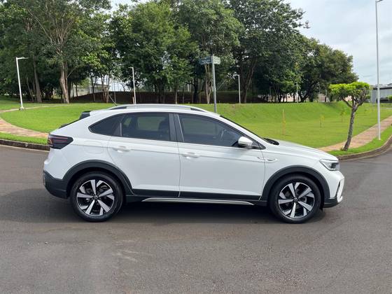 VOLKSWAGEN NIVUS 1.0 200 TSI TOTAL FLEX HIGHLINE AUTOMÁTICO